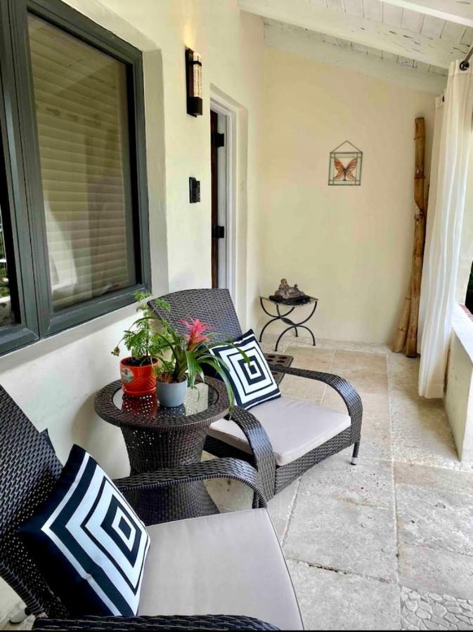 Entire Private Beautiful 2 Bedroom Plus Den House With Gated Front&Back Yard And Free Parking 10Min Drive To Miami Beach Екстериор снимка