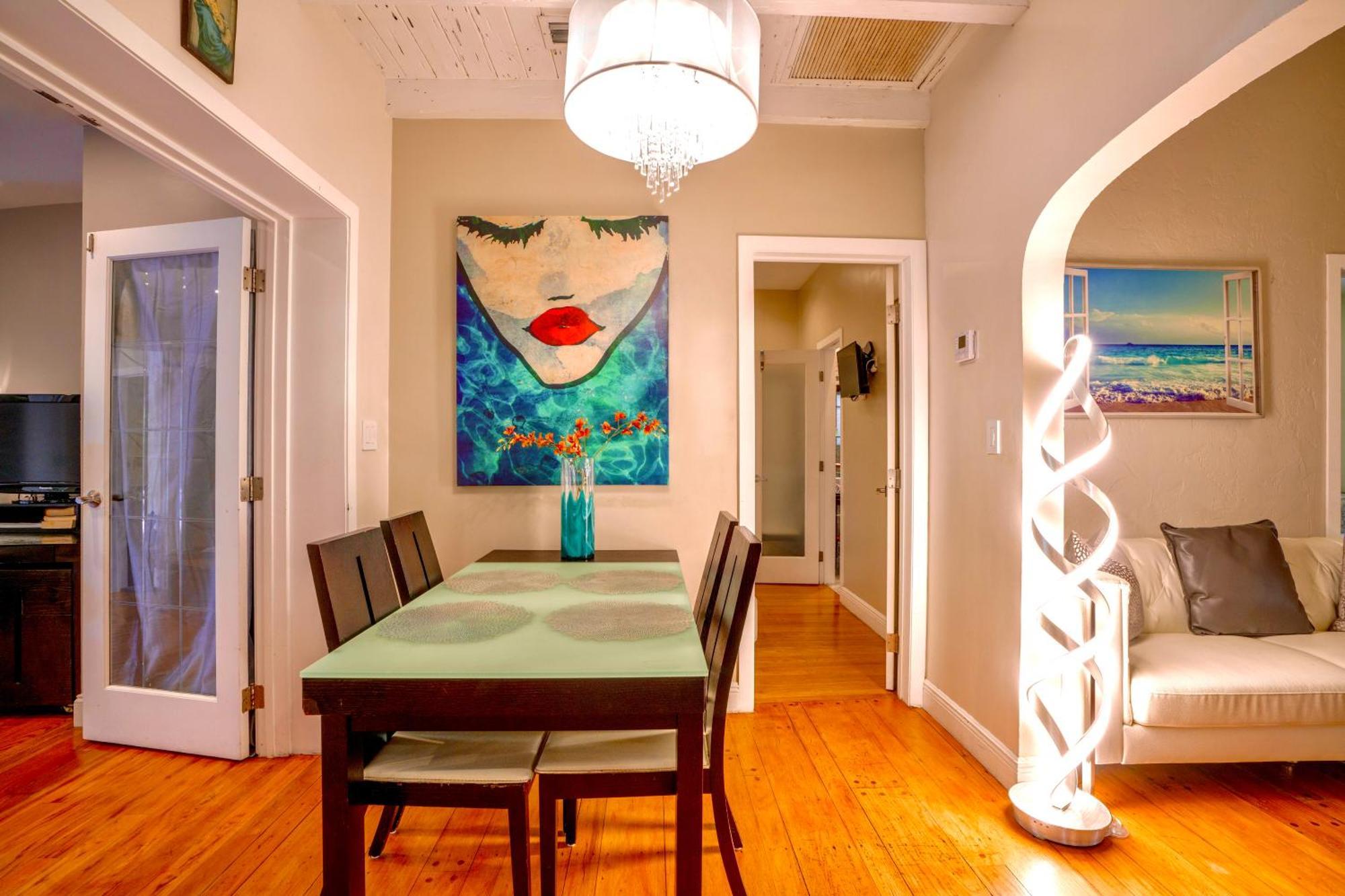 Entire Private Beautiful 2 Bedroom Plus Den House With Gated Front&Back Yard And Free Parking 10Min Drive To Miami Beach Екстериор снимка