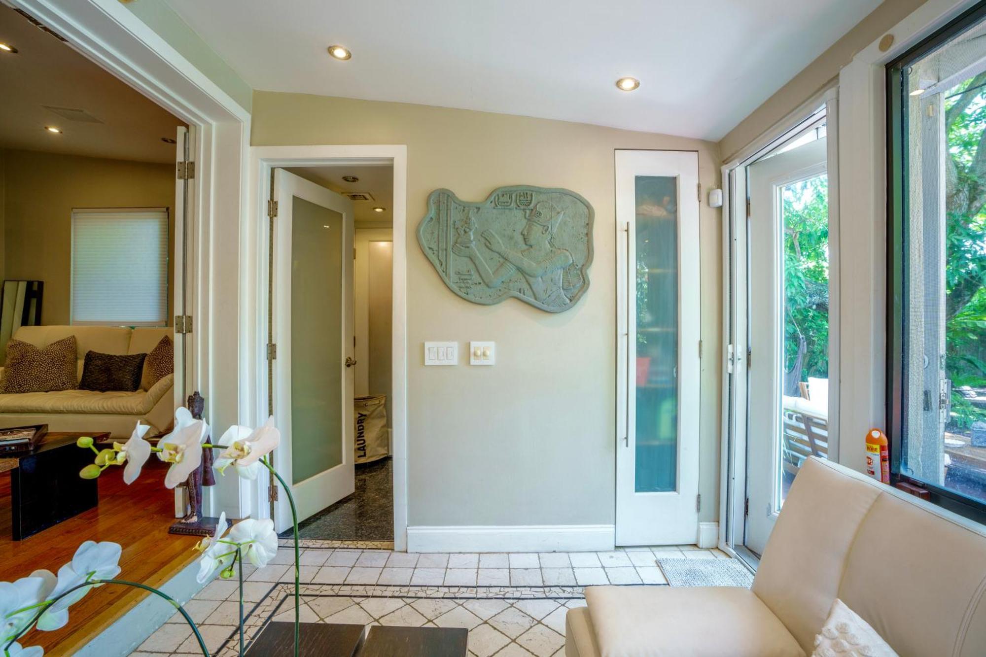 Entire Private Beautiful 2 Bedroom Plus Den House With Gated Front&Back Yard And Free Parking 10Min Drive To Miami Beach Екстериор снимка